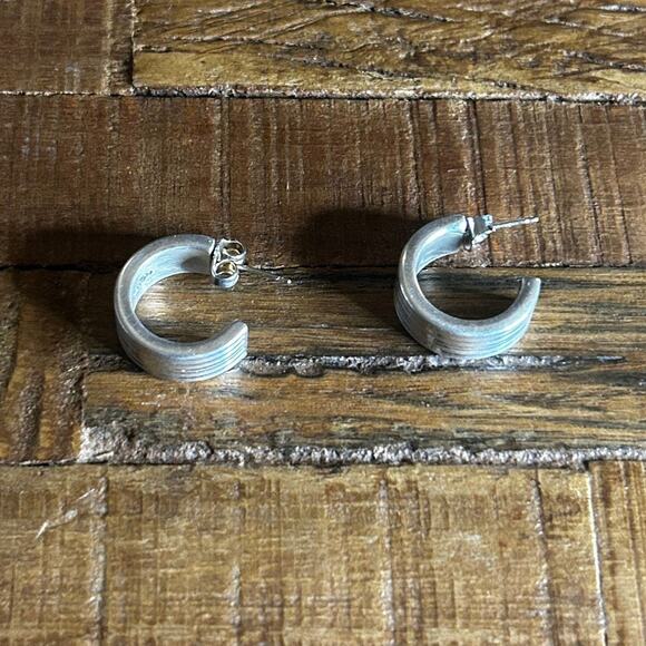 Sterling Silver Modernist Hoops, Solid - Picture 5 of 5